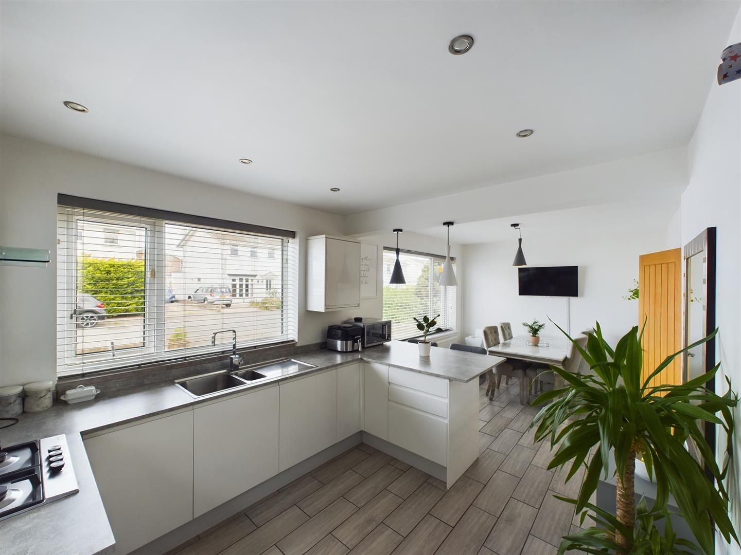 West Park Drive, Porthcawl McHattons Estate Agents, Bridgend